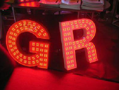 城步LED发光字常见的安装误区。