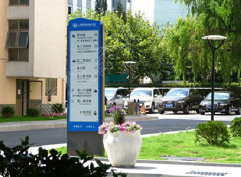 城步哪些因素影响宣传栏的制作？